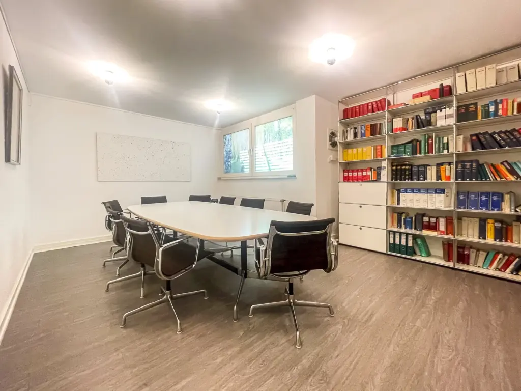 Besprechungsraum im Souterrain des Campus Sollbrüggen